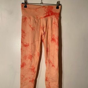 Orange/Peach Never worn Tie Dye Scrunch Butt Leggings